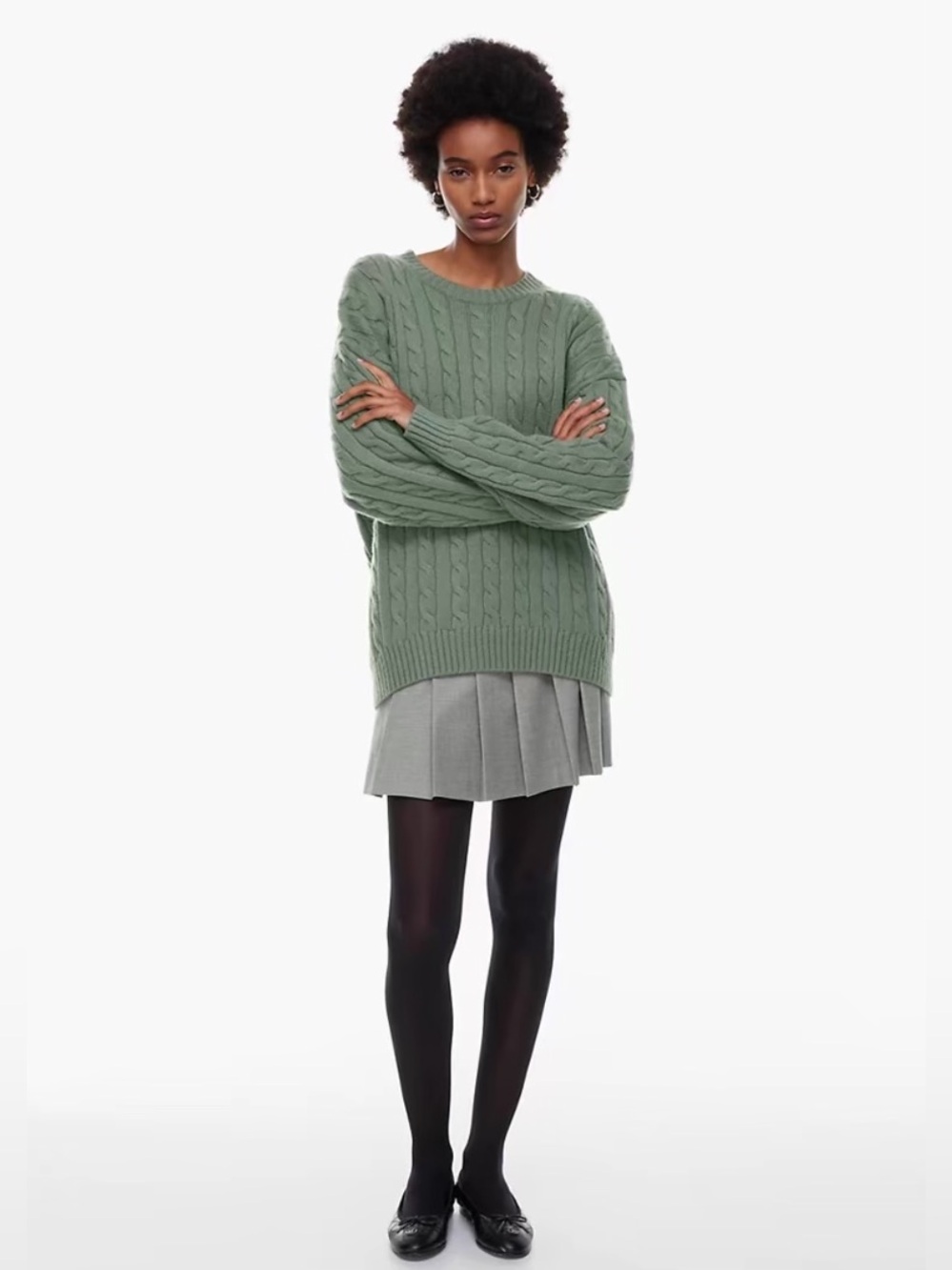 NEW Aritzia Sunday Best Peggy Sweater
Merino wool crewneck cable-knit sweater